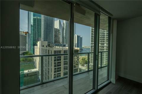 500 Brickell Ave 1407, Miami FL - photo 14 of 47