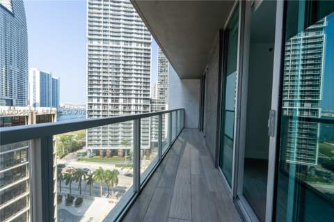 500 Brickell Ave 1407, Miami FL - photo 22 of 47