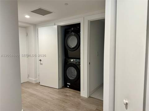 500 Brickell Ave 1407, Miami FL - photo 7 of 47