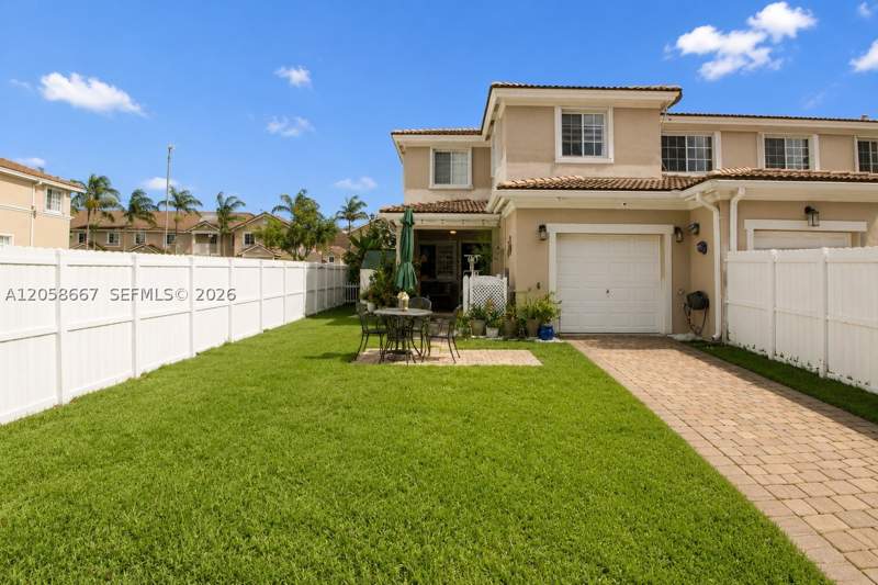 4 bedroom Townhouse at 14131 SW 275th St, Mandarin Lakes, Homestead — photo 2