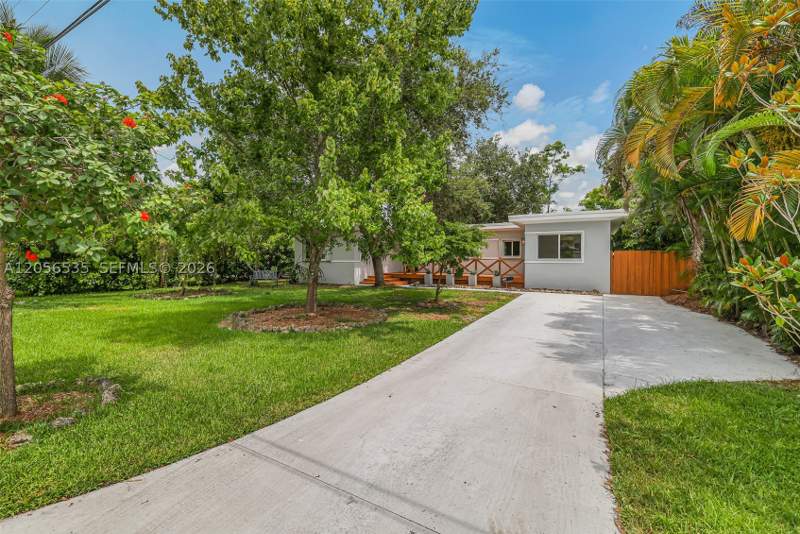 3 bedroom SingleFamilyResidence at 1012 NE 116th St, 1st Addn Biscayne Lawn, Biscayne Park — photo 2