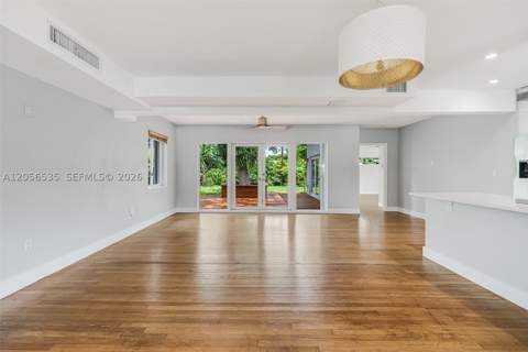 1012 NE 116th St, Biscayne Park FL - photo 6 of 53