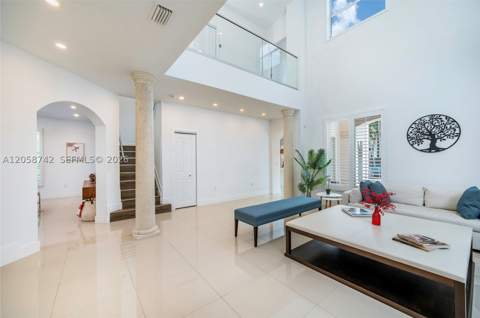 8425 SW 138th St, Palmetto Bay FL - photo 13 of 43