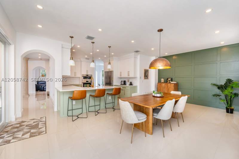 4 bedroom SingleFamilyResidence at 8425 SW 138th St, Tuscany Estates And Villa, Palmetto Bay — photo 4