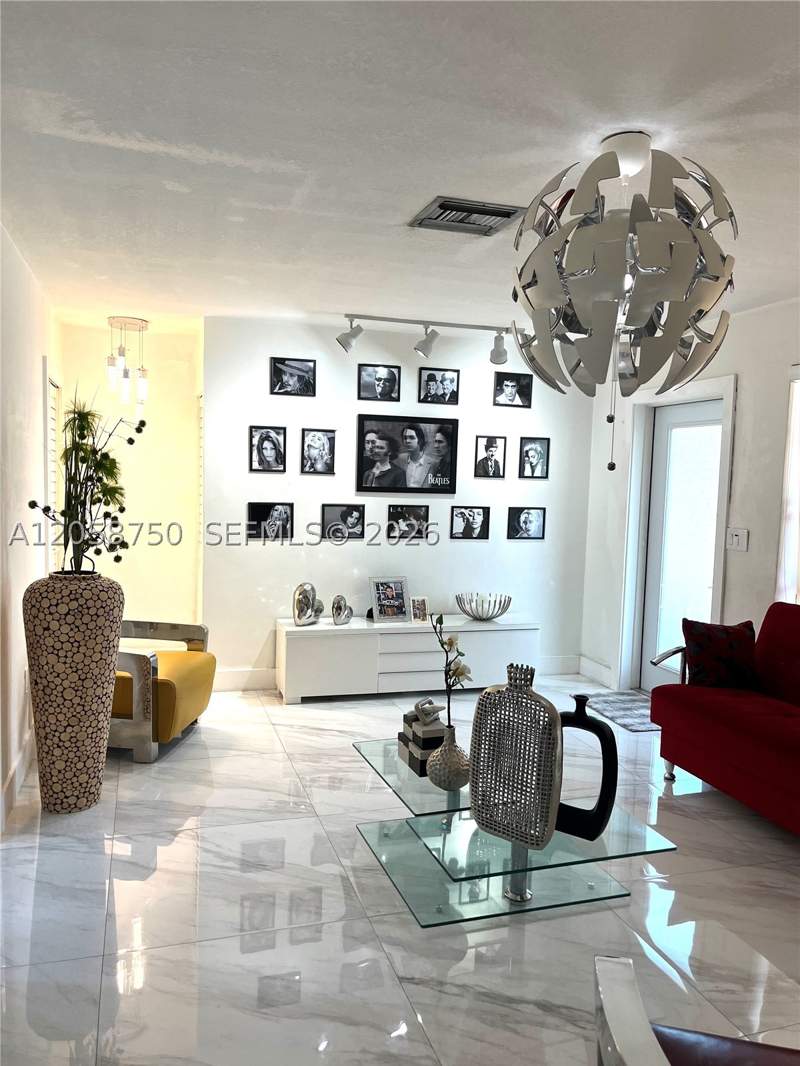 2 bedroom SingleFamilyResidence at 8025 NW 170th St, Palm Springs North Sec C, Hialeah — photo 2
