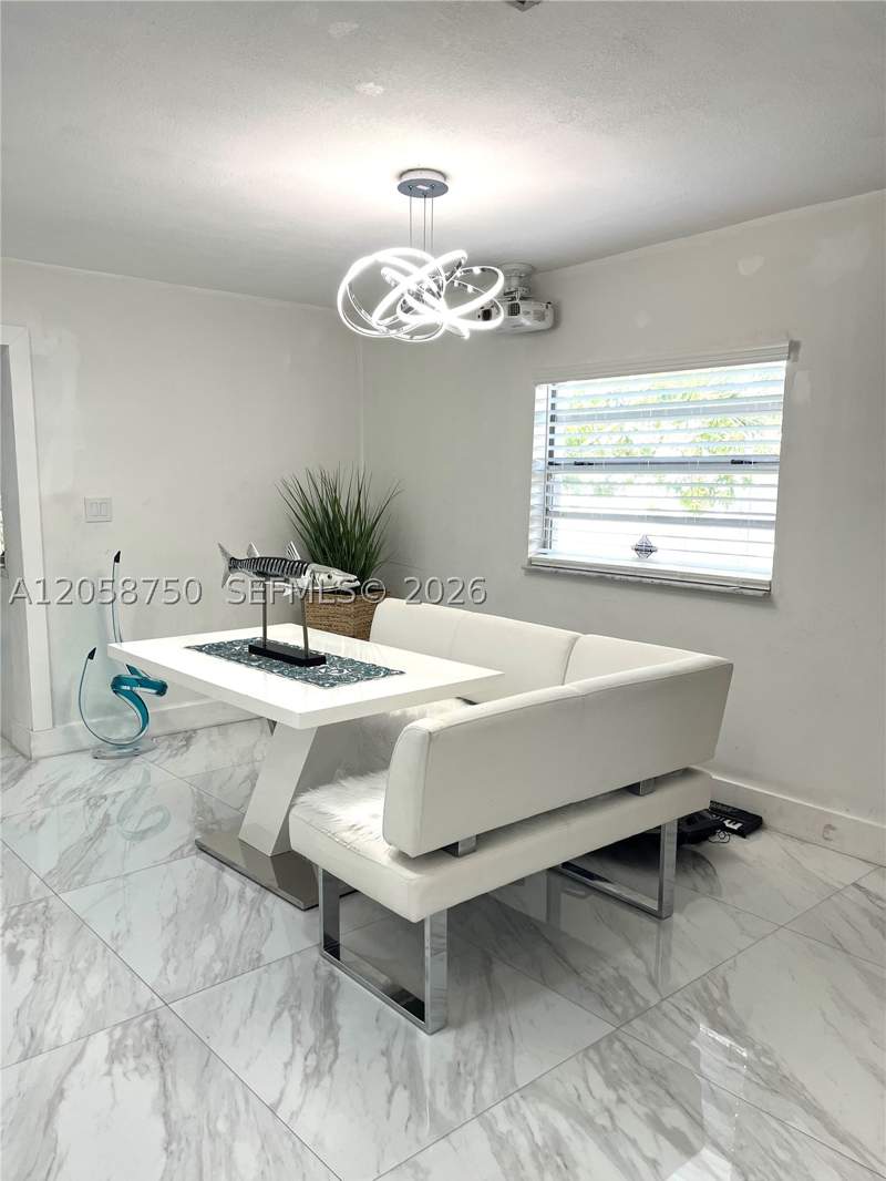 2 bedroom SingleFamilyResidence at 8025 NW 170th St, Palm Springs North Sec C, Hialeah — photo 5