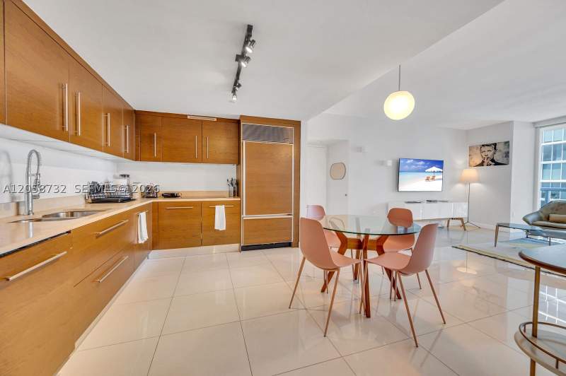 1 bedroom Condominium at 485 Brickell Ave 3401, Icon Brickell Condo No 3, Miami — photo 5