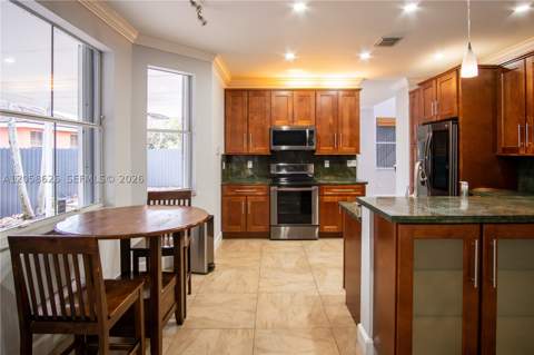 13836 SW 39th Ter, Miami FL - photo 10 of 34