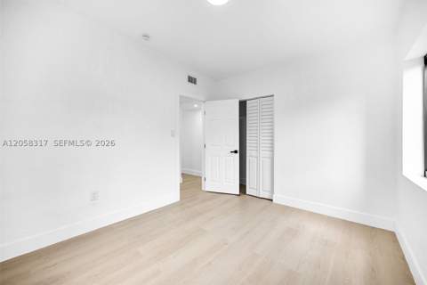 580 NW 116th Ter, Miami FL - photo 12 of 37