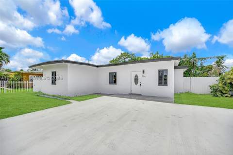 580 NW 116th Ter, Miami FL - photo 6 of 37