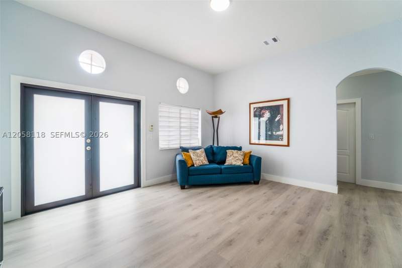 3 bedroom SingleFamilyResidence at 15819 SW 54th Ter, Pelicans Point A T Miller, Miami — photo 3