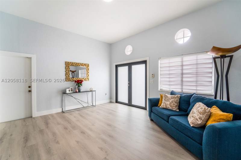 3 bedroom SingleFamilyResidence at 15819 SW 54th Ter, Pelicans Point A T Miller, Miami — photo 4