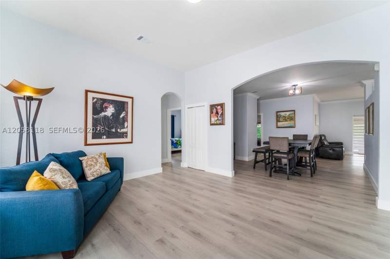 3 bedroom SingleFamilyResidence at 15819 SW 54th Ter, Pelicans Point A T Miller, Miami — photo 5