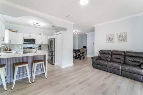 15819 SW 54th Ter, Miami FL - photo 8 of 34