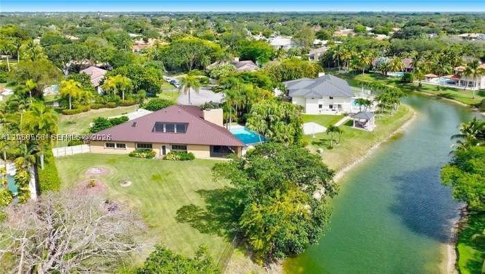 5 bedroom SingleFamilyResidence at 8925 SW 102nd Ter, Galloway Glen, Miami — photo 3