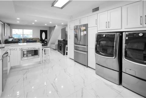 1158 W 41st St 87, Hialeah FL - photo 12 of 18