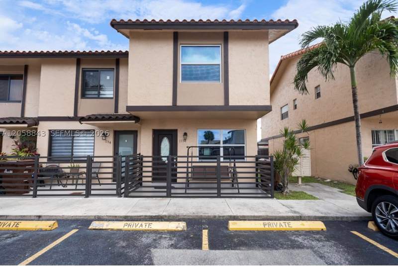 3 bedroom Townhouse at 1158 W 41st St 87, Oasis En Mango Hill Condo, Hialeah — photo 2