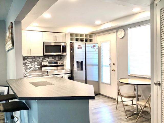 2 bedroom Condominium at 1101 NE 191st Street H301, Rolling Green Condo H, Miami — photo 3