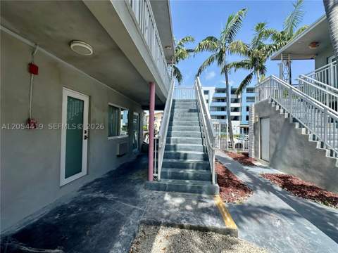 7435 Harding Ave 101, Miami Beach FL - photo 16 of 30