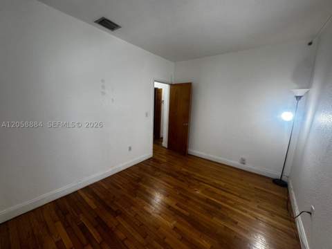 8335 Crespi Blvd 2, Miami Beach FL - photo 12 of 17