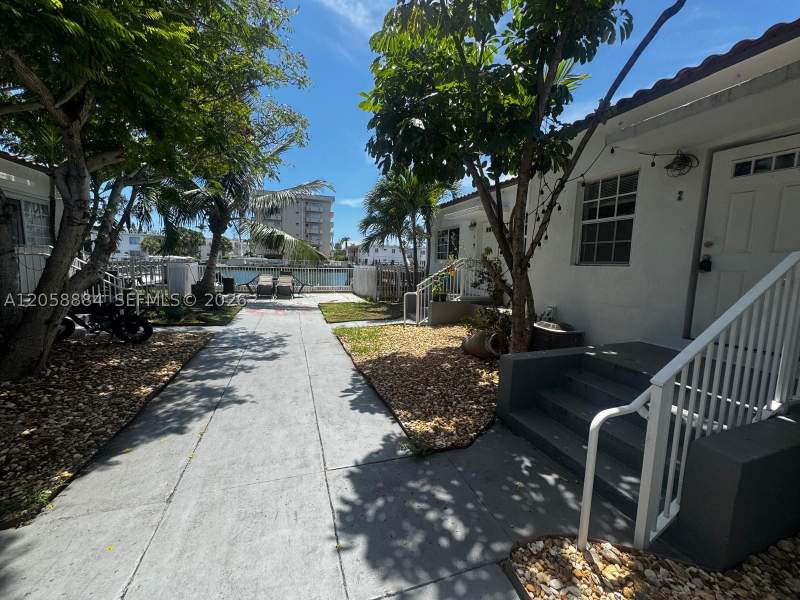 1 bedroom Condominium at 8335 Crespi Blvd 2, Oasis On The Beach Condo, Miami Beach — photo 3