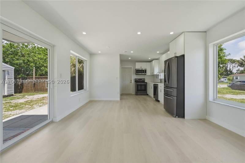 3 bedroom SingleFamilyResidence at 20440 NW 20th ct, LAKE LUCERNE SEC 3, Miami Gardens — photo 5