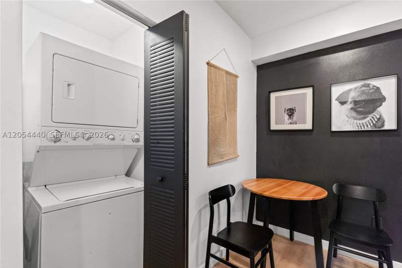 2 bedroom Condominium at 810 7th 102, First Deco Condo, Miami Beach — photo 2