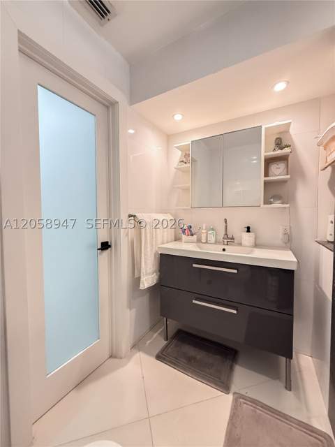 20130 SW 106th Ave, Cutler Bay FL - photo 7 of 25