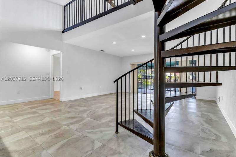 2 bedroom Townhouse at 8350 Dundee Ter, Miami Lakes - Lake Sandra, Miami Lakes — photo 3