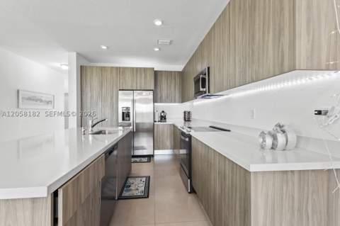 15725 SW 136th Ter, Miami FL - photo 12 of 36