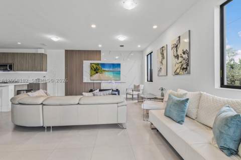 15725 SW 136th Ter, Miami FL - photo 6 of 36
