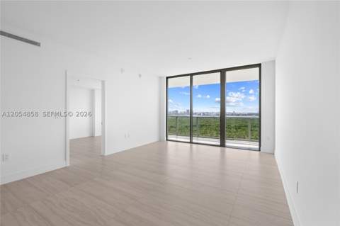 2411 Laguna Circle 1604, North Miami FL - photo 12 of 67