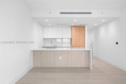 2411 Laguna Circle 1604, North Miami FL - photo 13 of 67