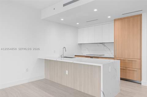 2411 Laguna Circle 1604, North Miami FL - photo 15 of 67