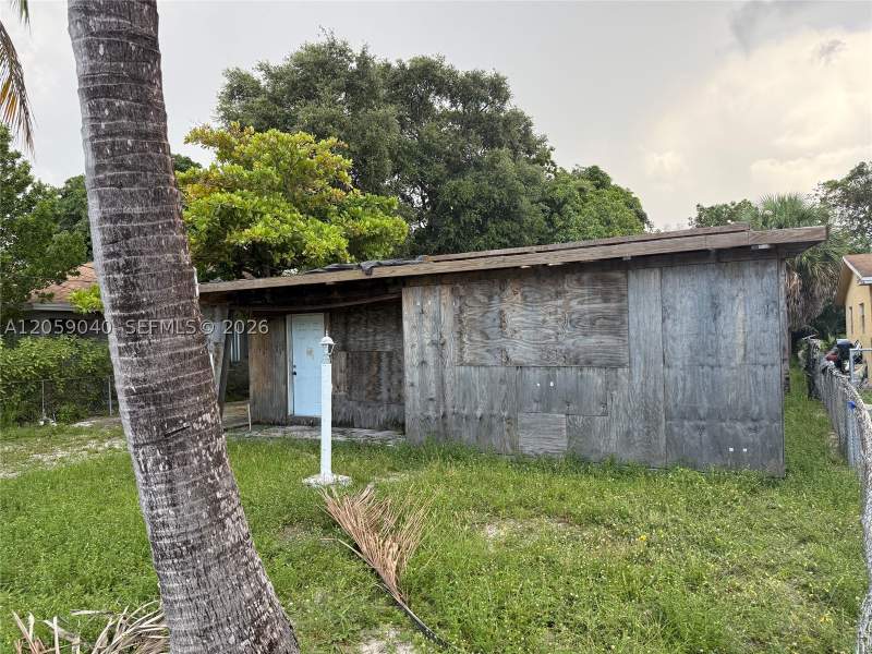 0 bedroom SingleFamilyResidence at 809 NW 108th St, Pinewood Park Extension, Miami — photo 3