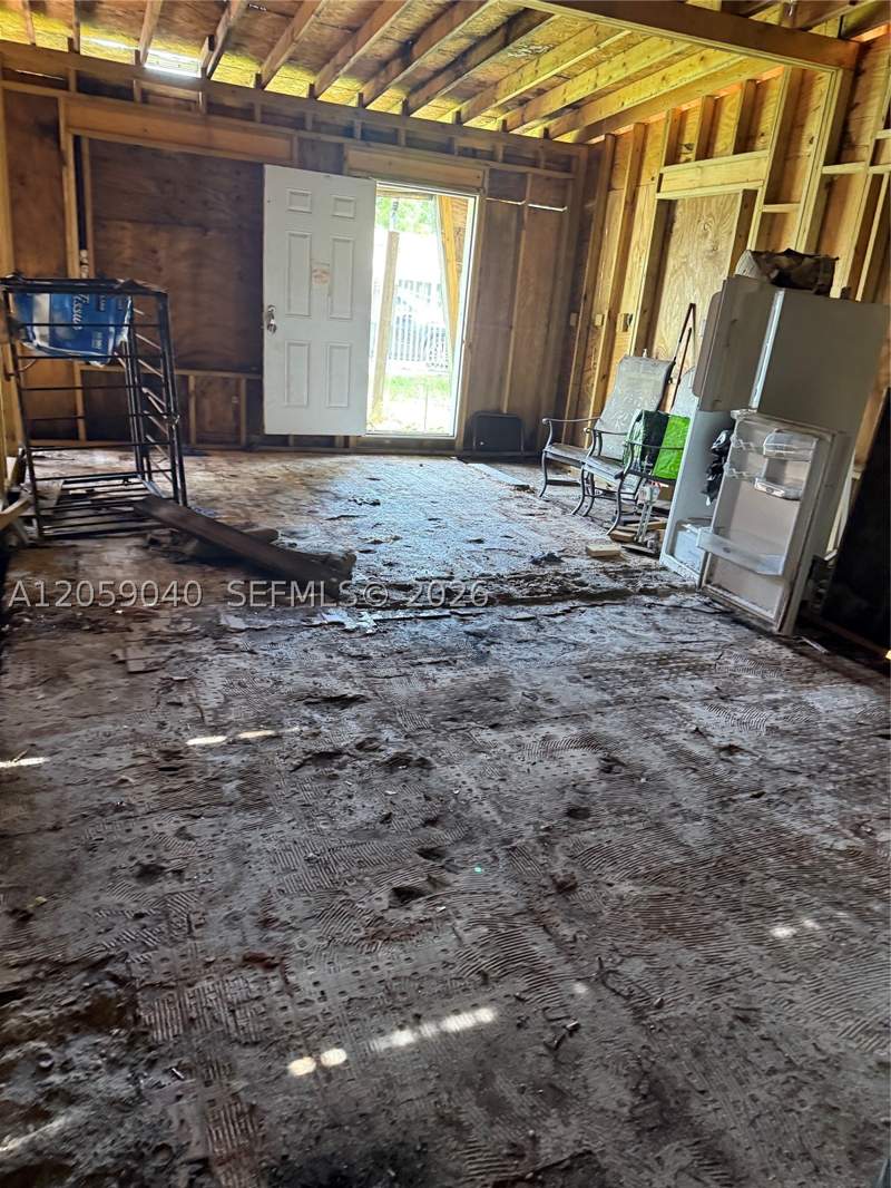 0 bedroom SingleFamilyResidence at 809 NW 108th St, Pinewood Park Extension, Miami — photo 5
