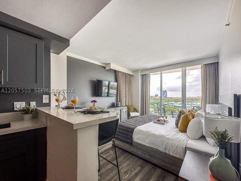 1 bedroom Condominium at 2889 Mcfarlane Rd 912, Mutiny Park Condo, Miami — photo 2