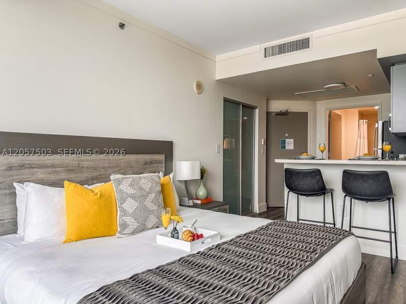 1 bedroom Condominium at 2889 Mcfarlane Rd 912, Mutiny Park Condo, Miami — photo 5