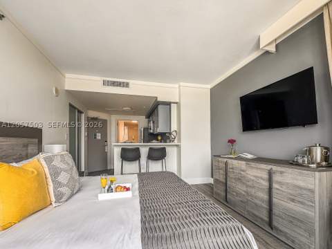 2889 Mcfarlane Rd 912, Miami FL - photo 6 of 23