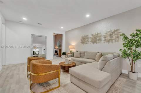 10533 NW 78th Ter, Doral FL - photo 10 of 55