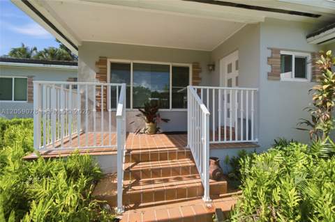 1010 NE 105th St, Miami Shores FL - photo 15 of 48