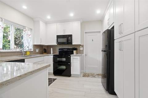 1010 NE 105th St, Miami Shores FL - photo 23 of 48