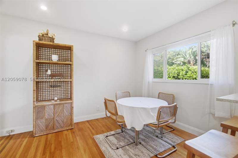 2 bedroom SingleFamilyResidence at 1010 NE 105th St, Miami Shores Estates, Miami Shores — photo 5