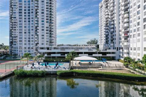 2780 NE 183rd St 901, Aventura FL - photo 16 of 19