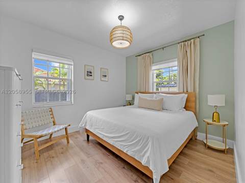 430 Forrest Dr, Miami Springs FL - photo 12 of 27