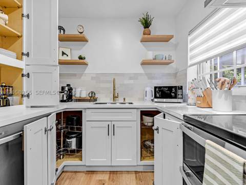 430 Forrest Dr, Miami Springs FL - photo 18 of 27