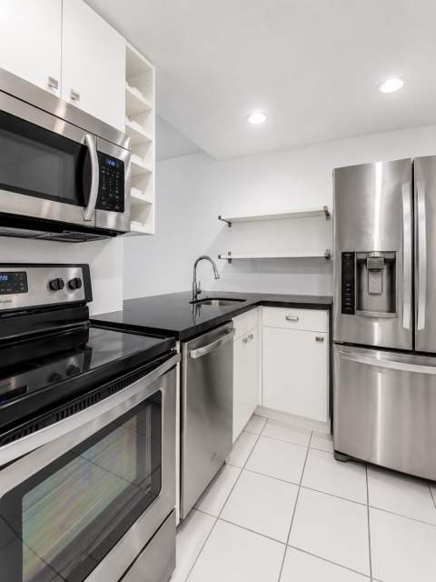 1245 West Avenue 302, Miami Beach FL - photo 8 of 17