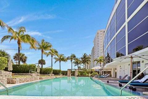 5875 Collins Avenue 1606, Miami Beach FL - photo 15 of 17