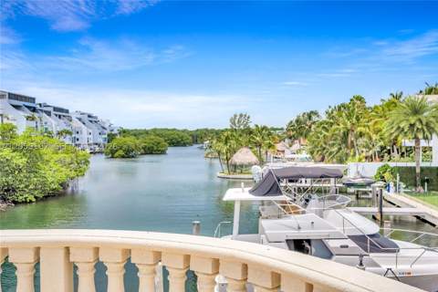 270 Atlantic Ave, Sunny Isles Beach FL - photo 11 of 78