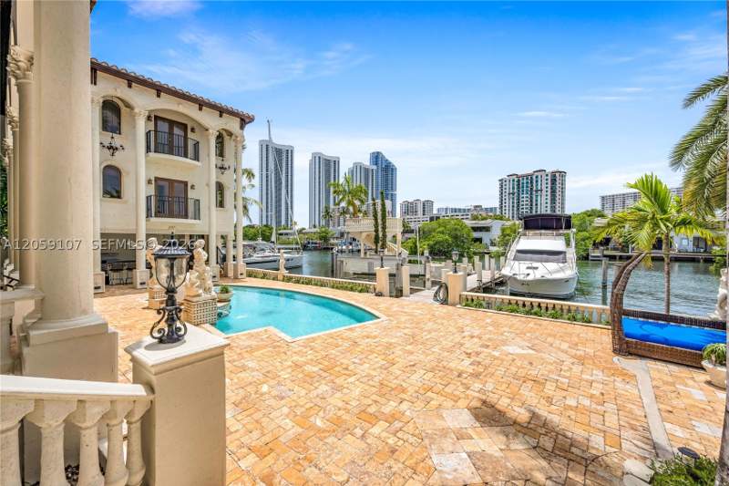 9 bedroom SingleFamilyResidence at 270 Atlantic Ave, Atlantic Island, Sunny Isles Beach — photo 3